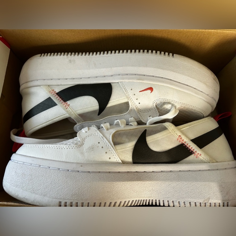 Nike White and Black Women's Sneakers